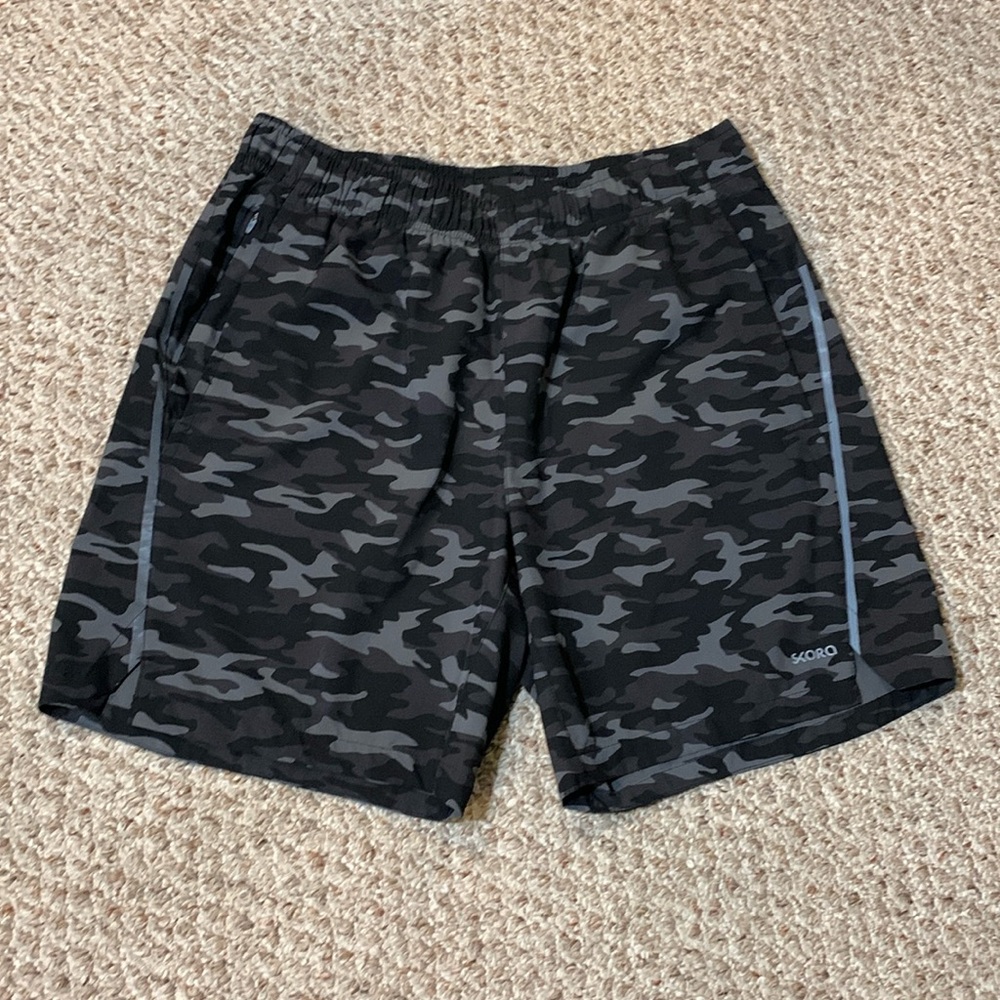 NWOT Skora Black/Gray Camo Quick-Dri Athletic Shorts. Size Large